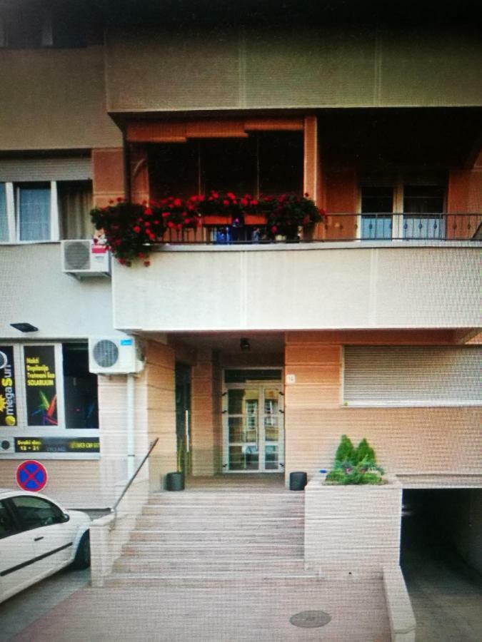 Piccolo Belgrade,crveni Krst Belgrade